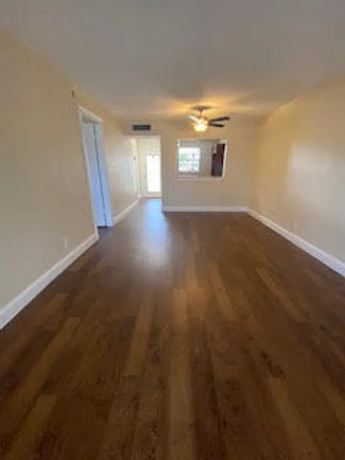 Lauderdale Oaks