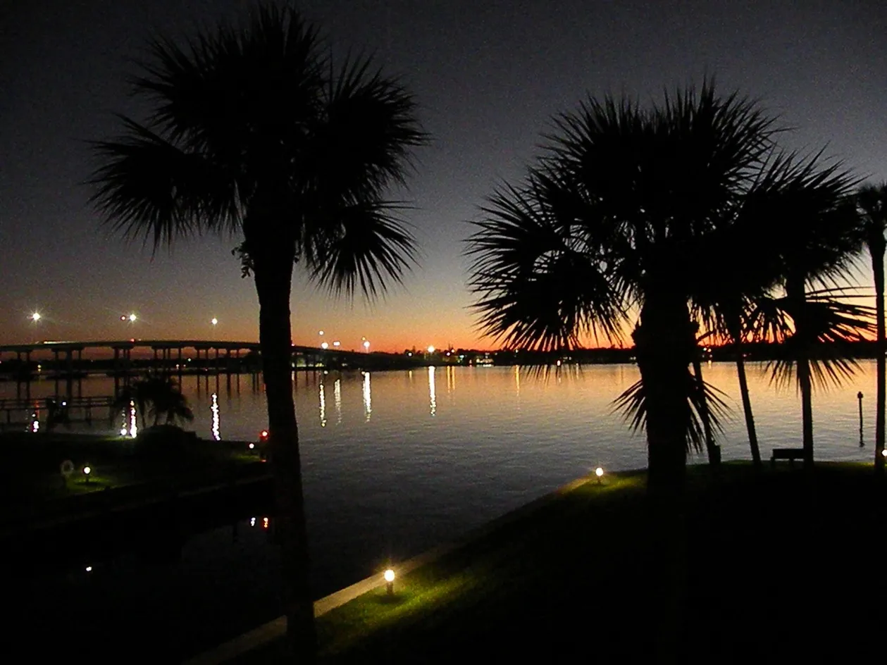 Circle Bay Yacht Club