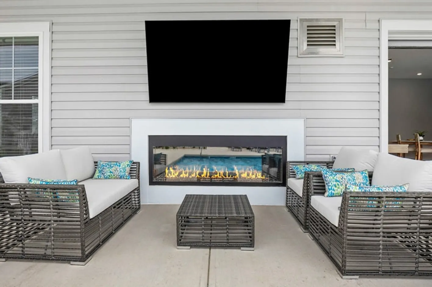 Outdoor Lounge