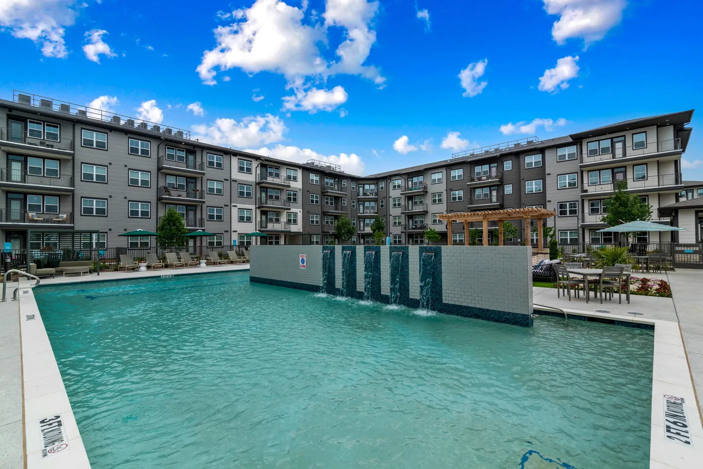Pool Water Feature