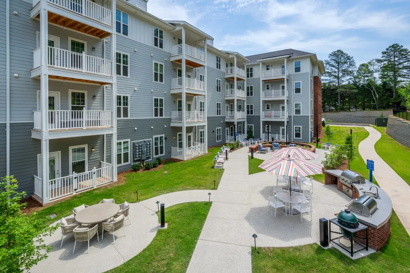 Courtyard Seating