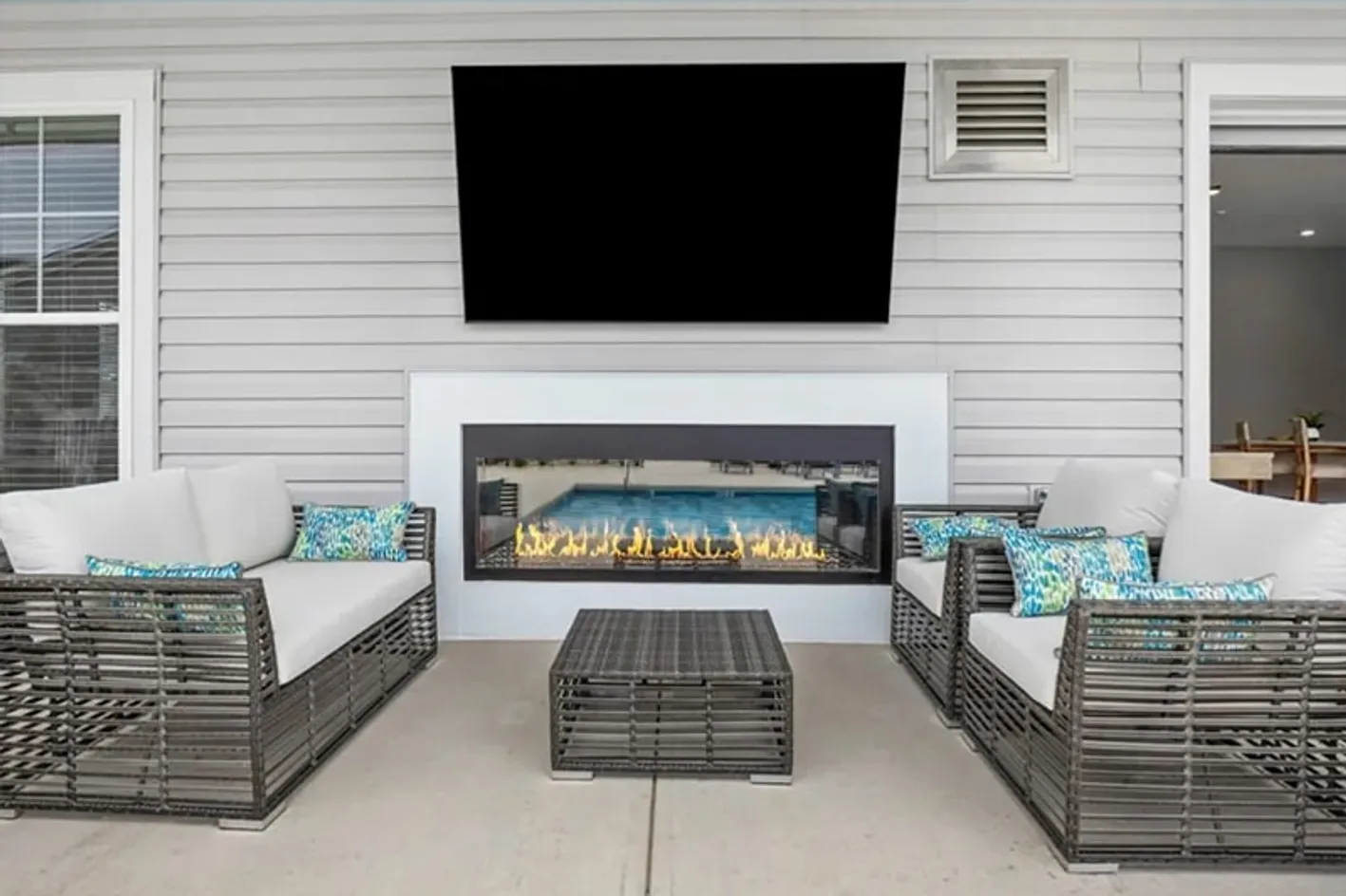 Outdoor Lounge