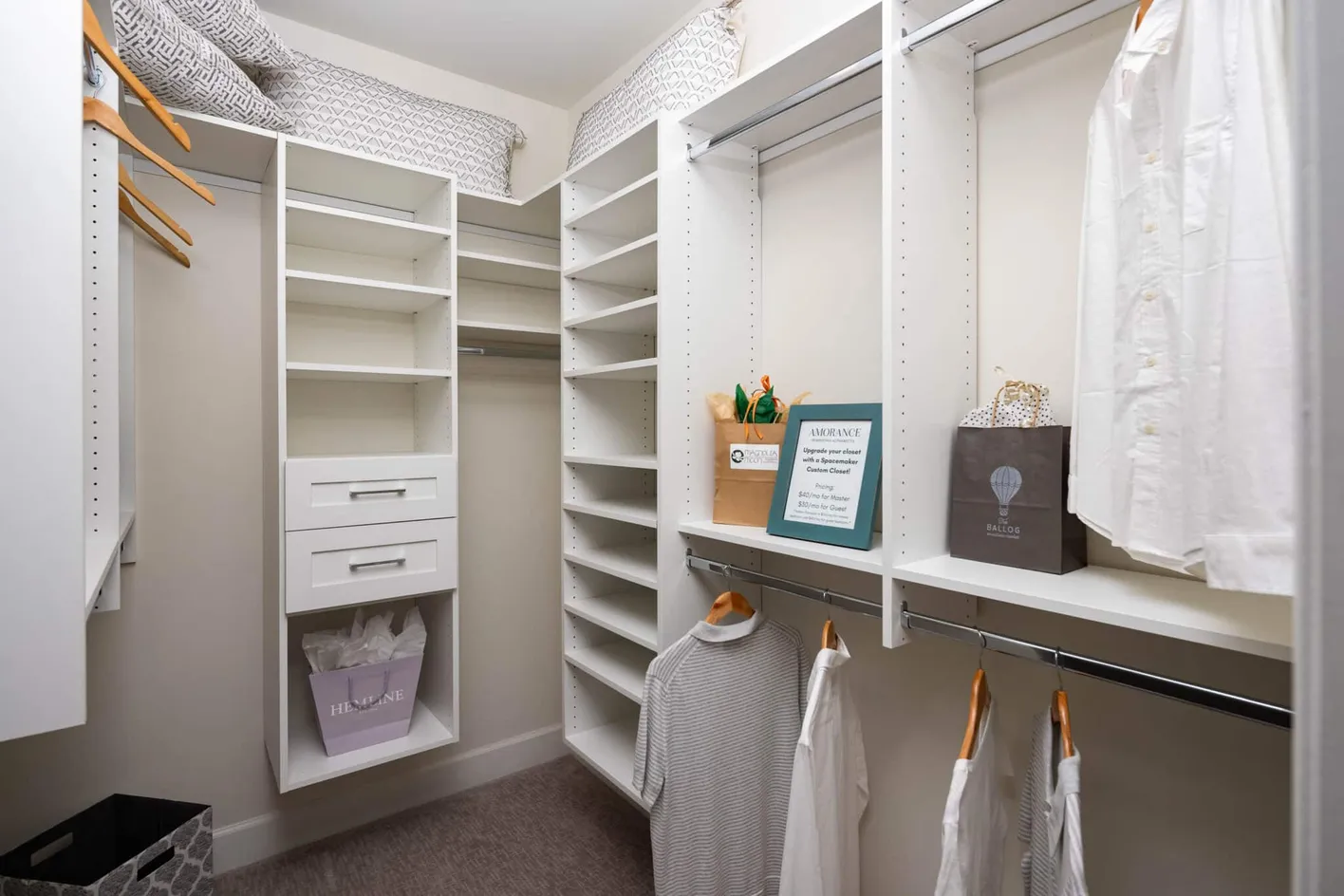 Walk-in Closet