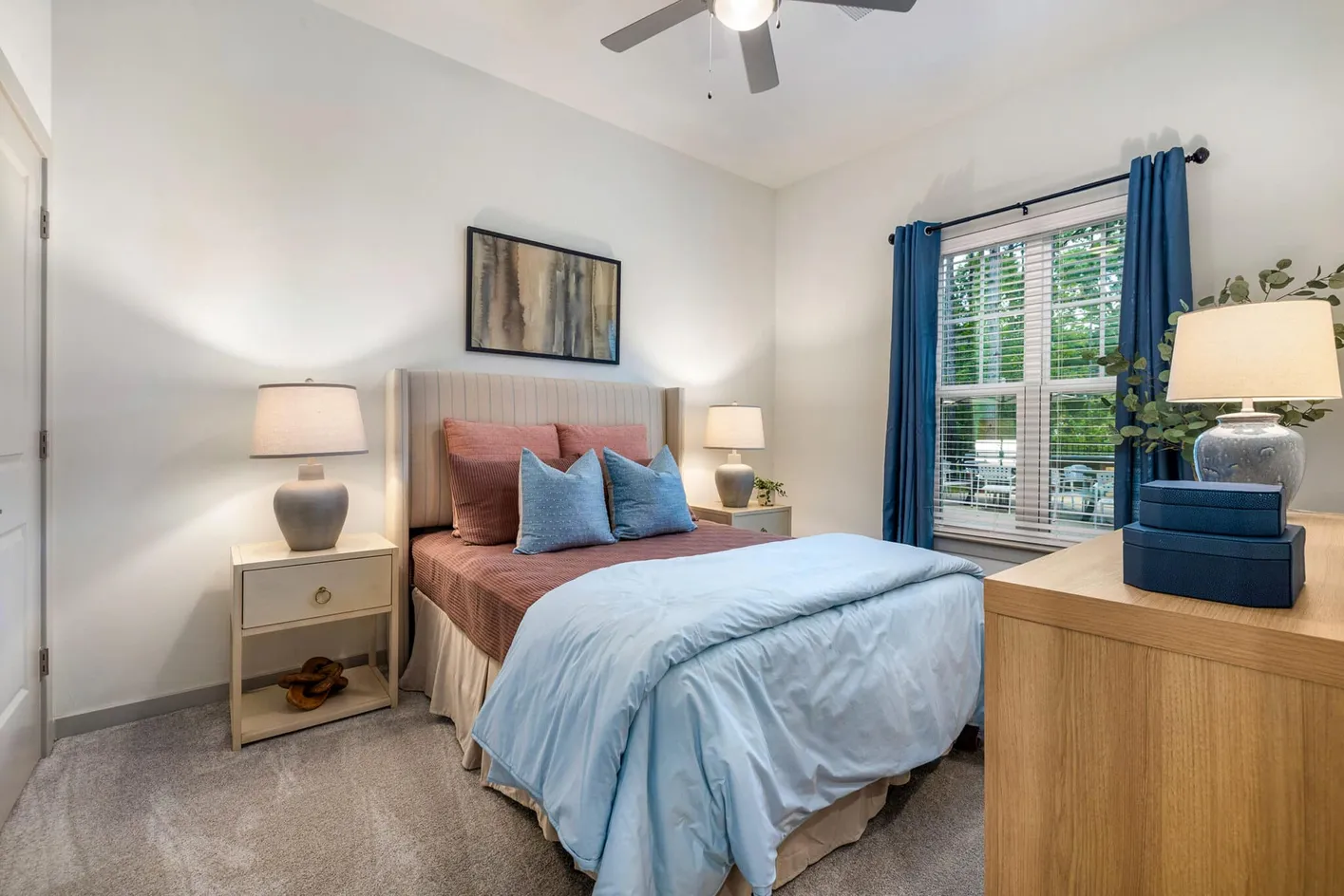Unit Bedroom