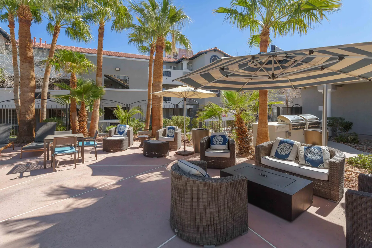 Outdoor Lounge