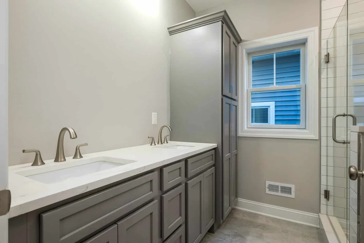 Dual Vanity