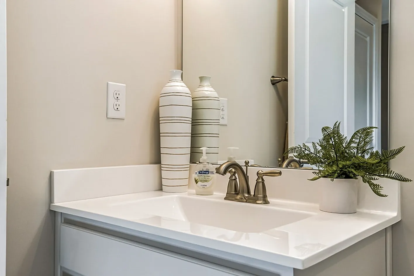 Model Bathroom Sink