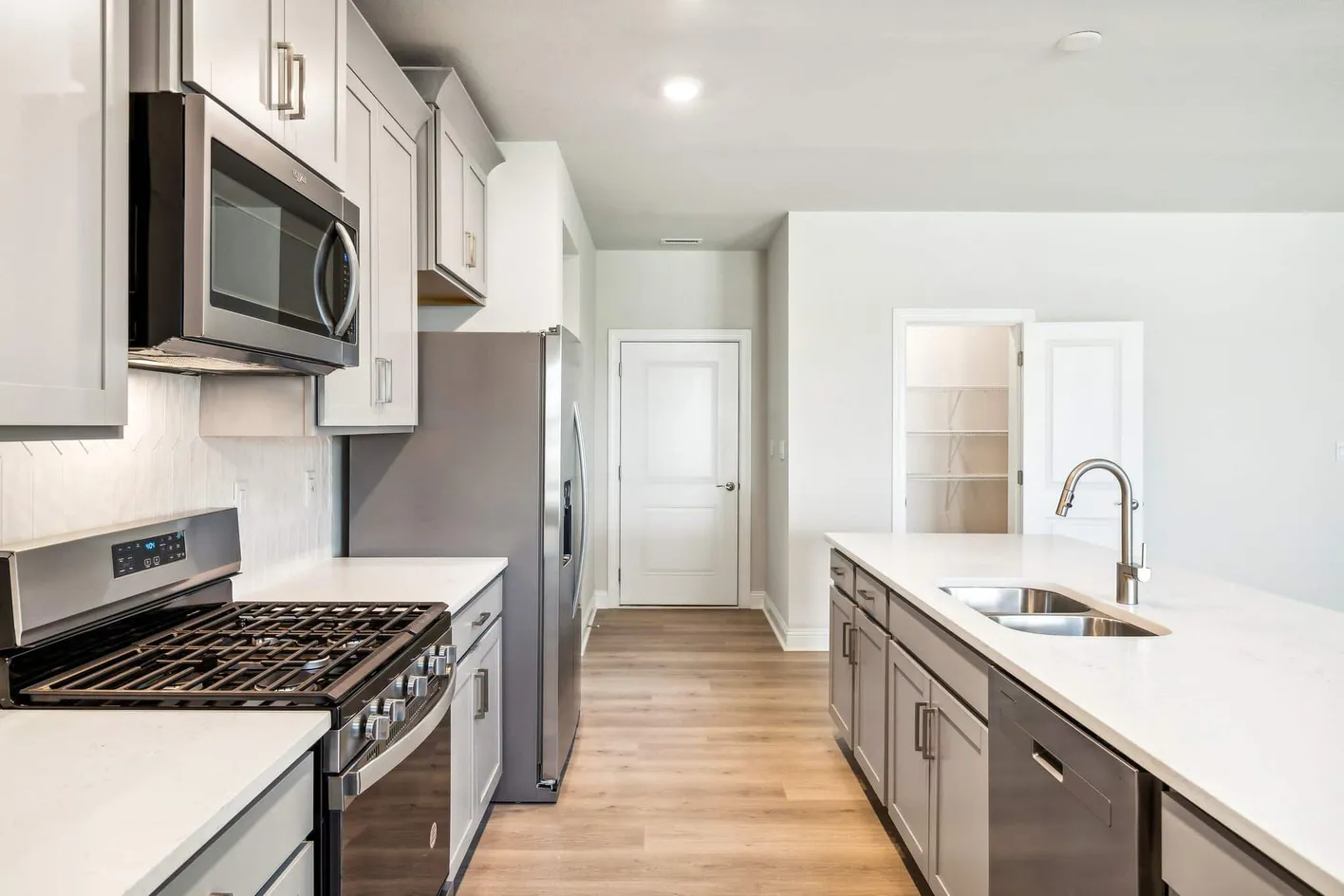 Model Kitchen 