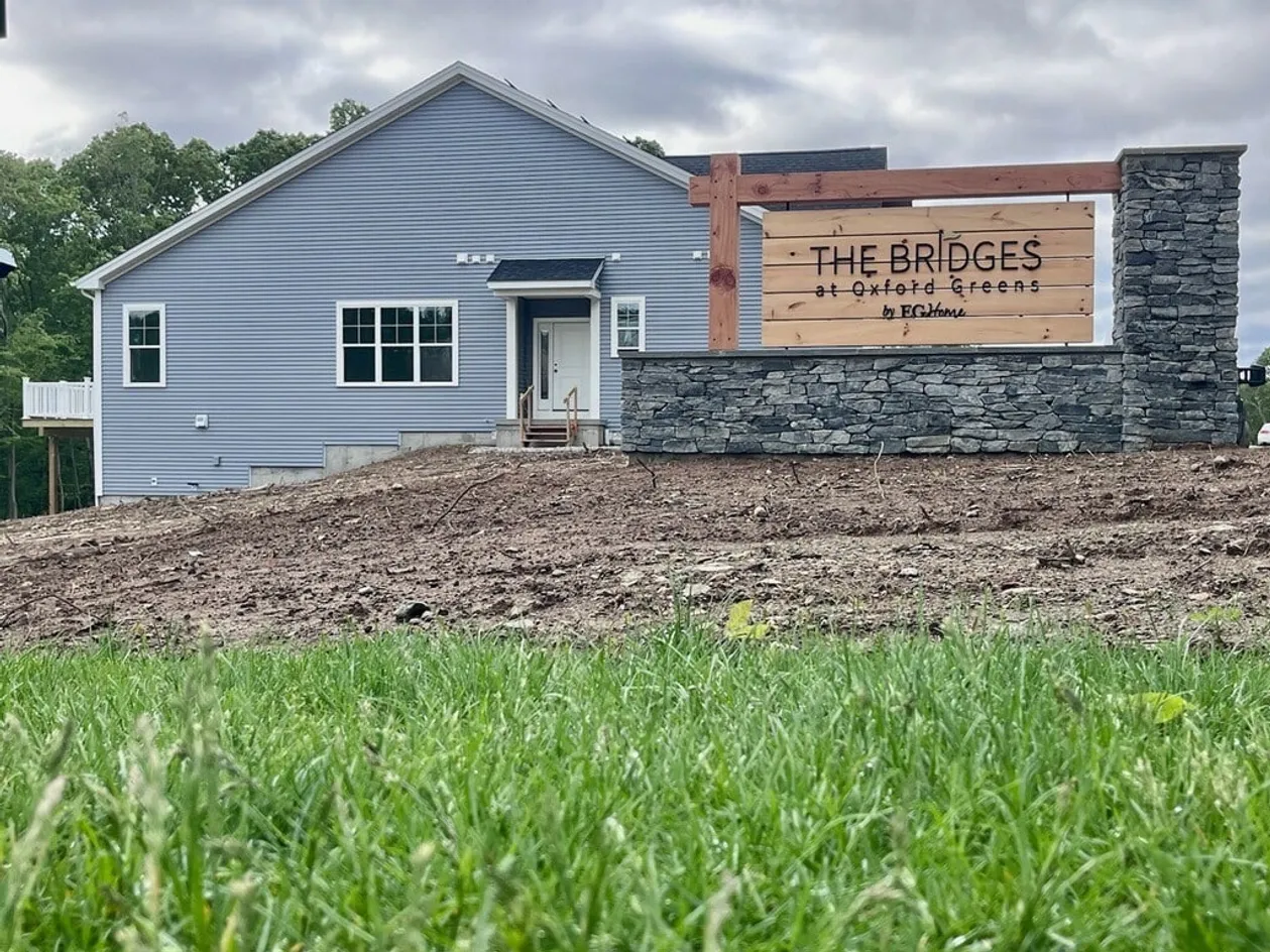 The Bridges at Oxford Greens - Oxford, CT