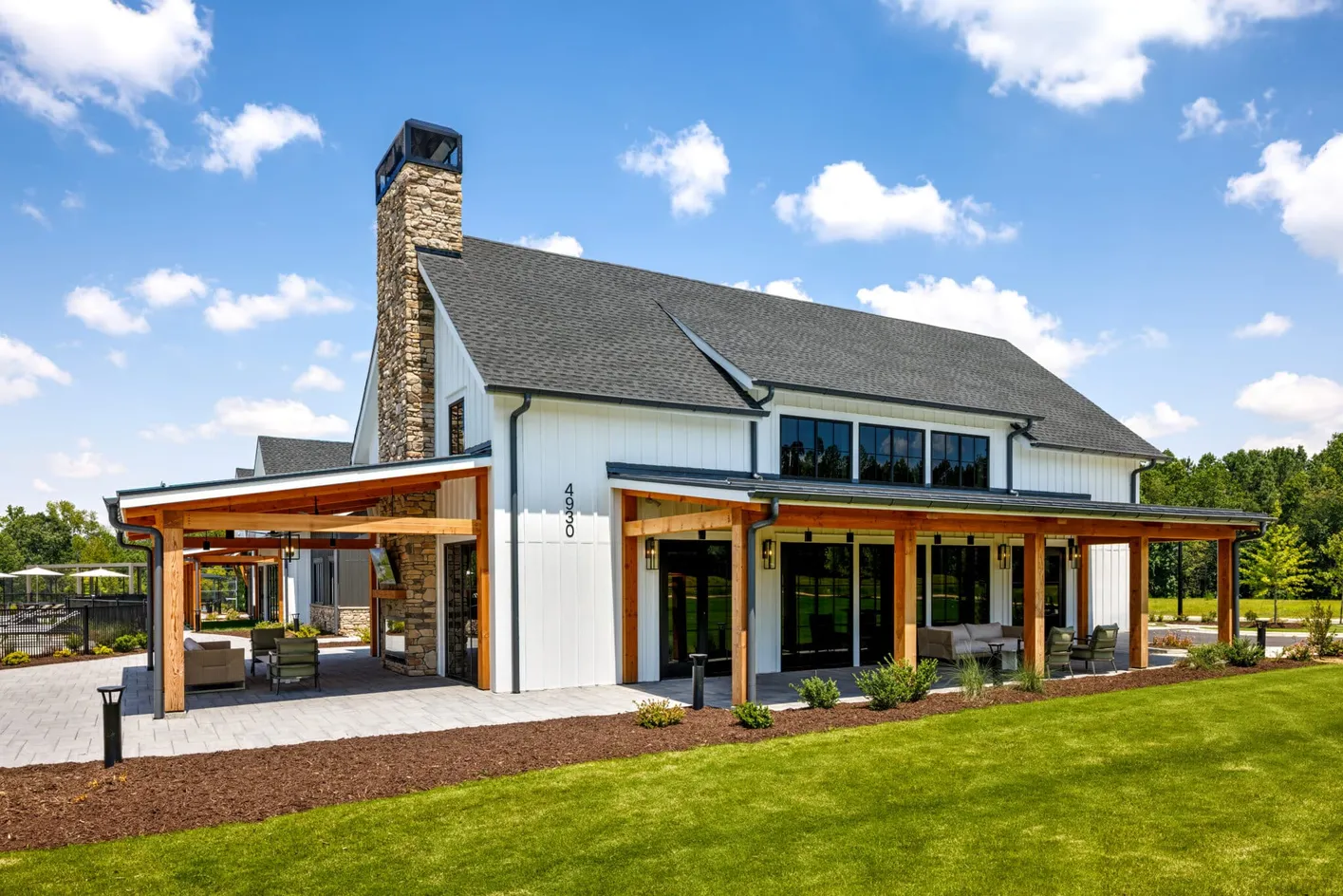 Clubhouse Side