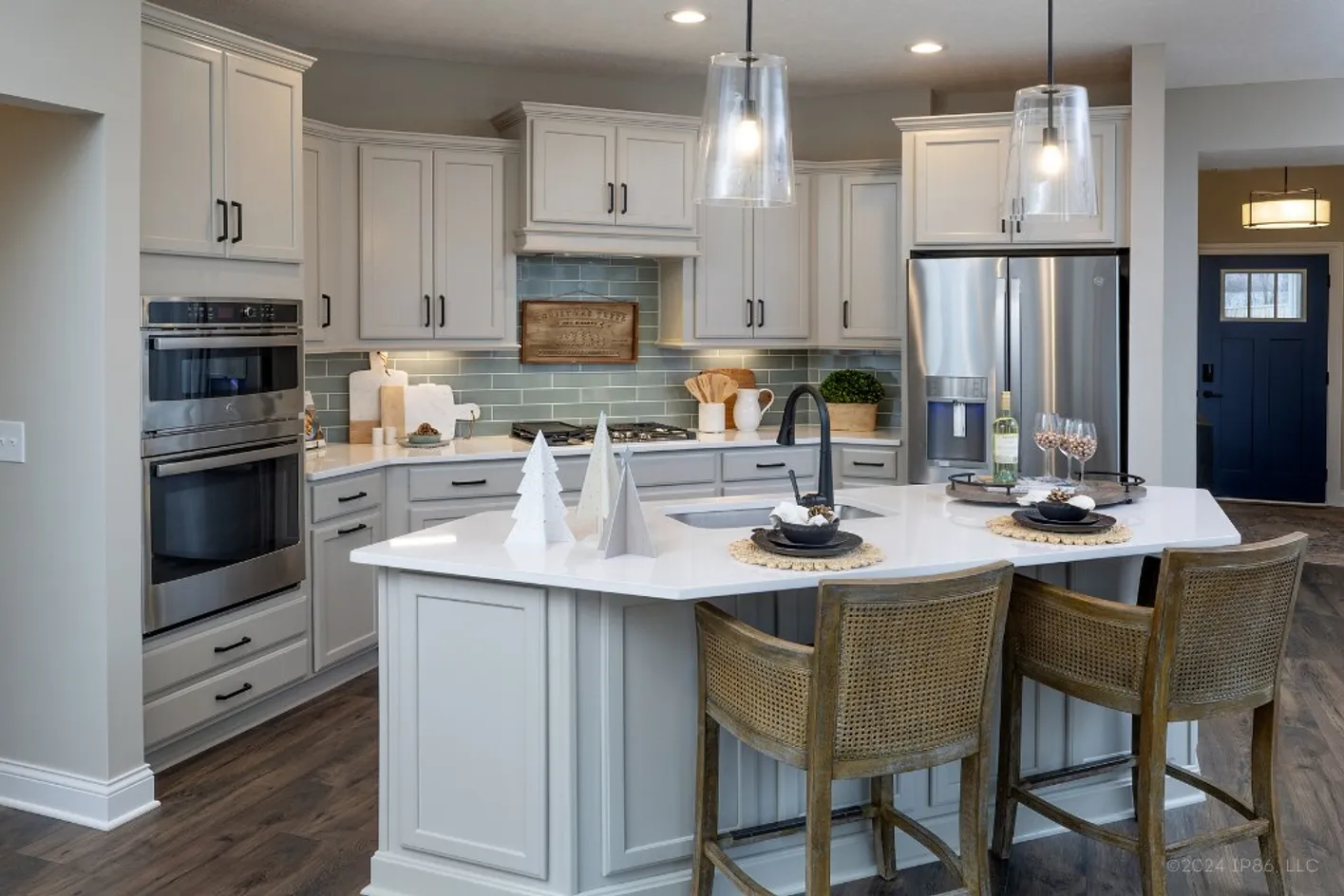 Kitchen with island