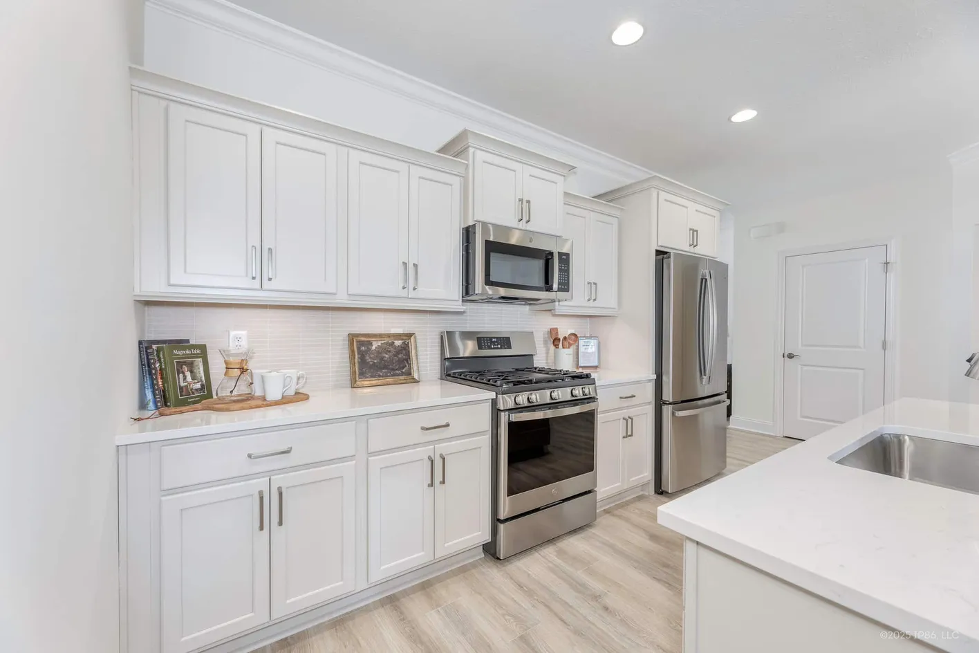 Kitchen cabinets