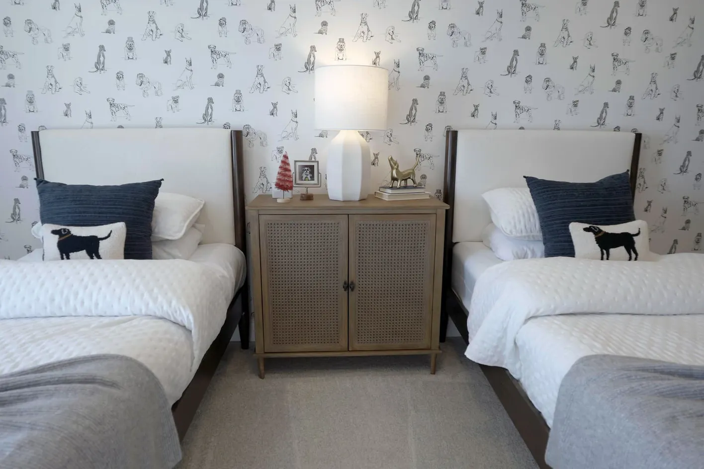Twin bedroom