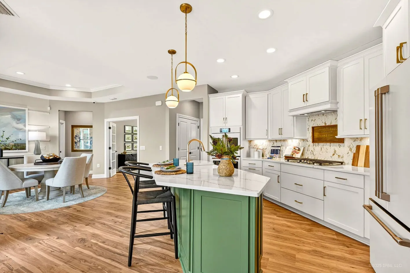 Kitchen and dining area