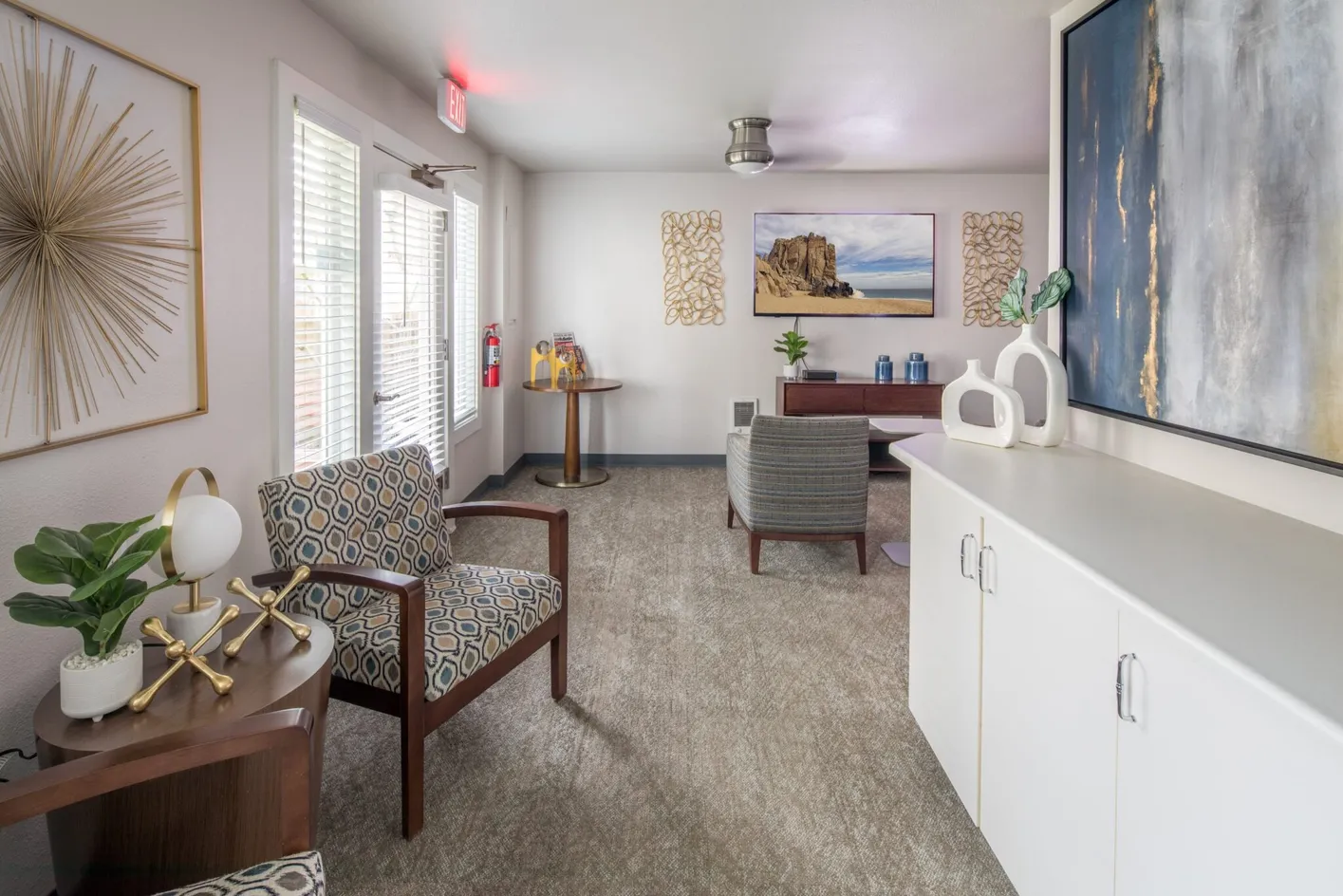 Resident lounge for social gatherings
