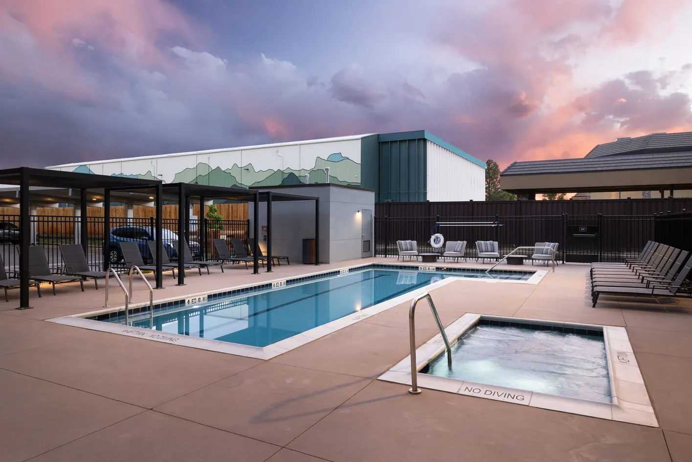 Pool & Spa