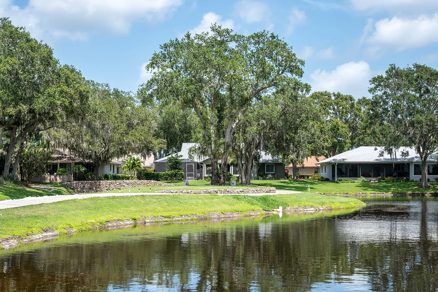 Golf Homes