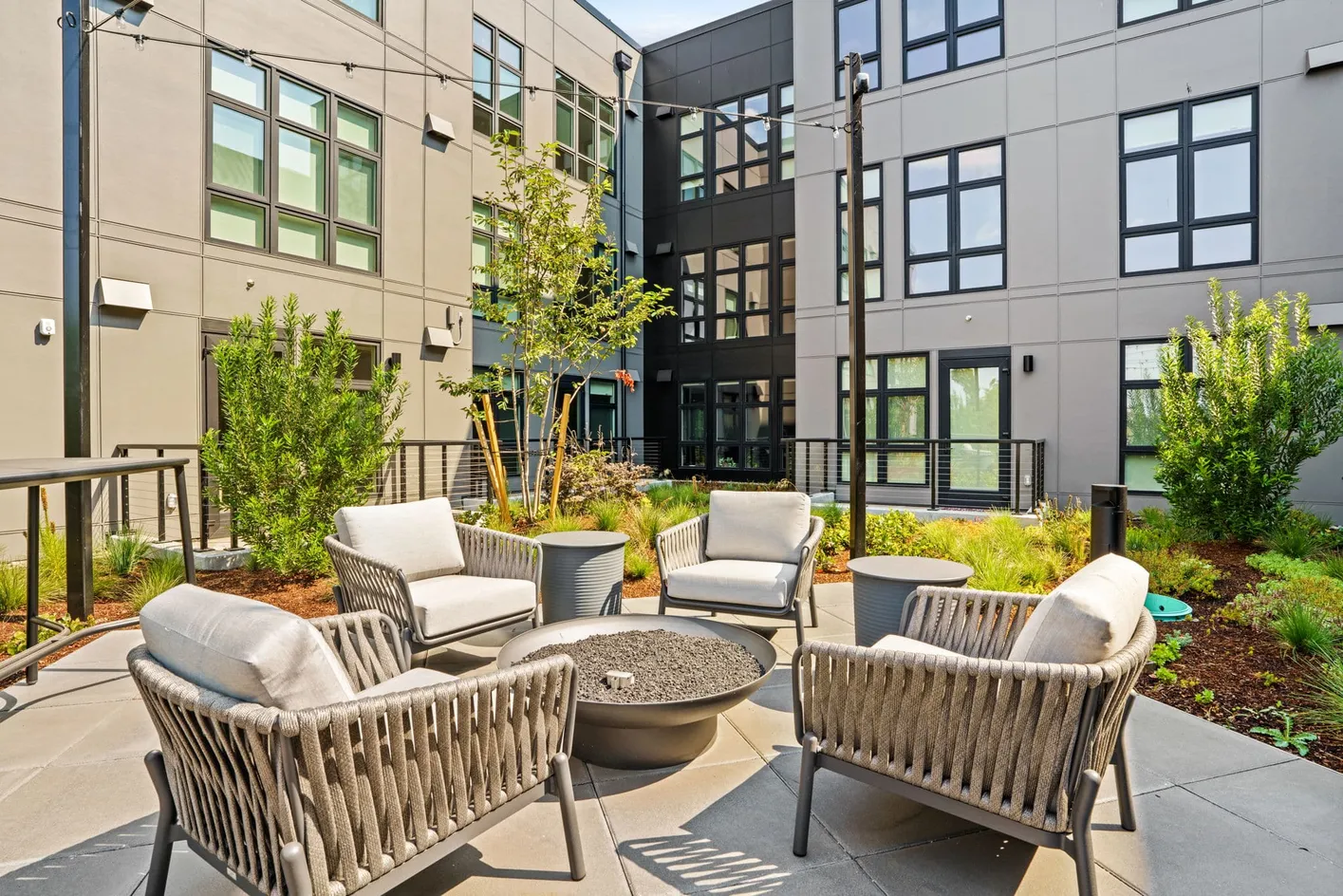 Courtyard Lounge