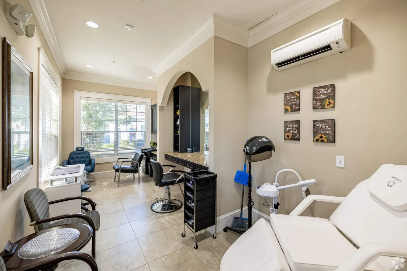 Salon