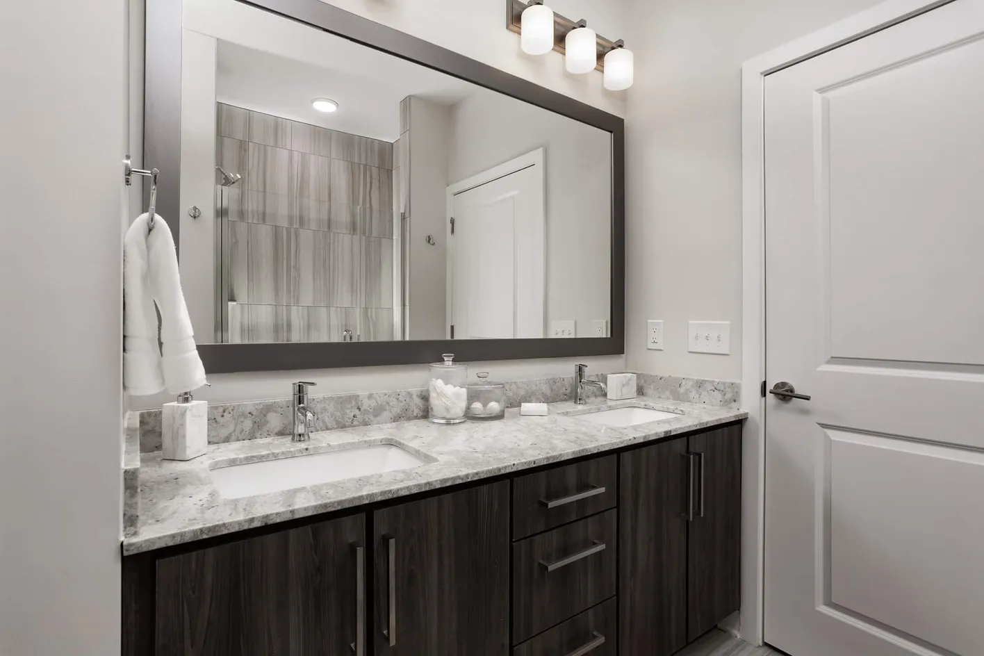 Model Bathrooom