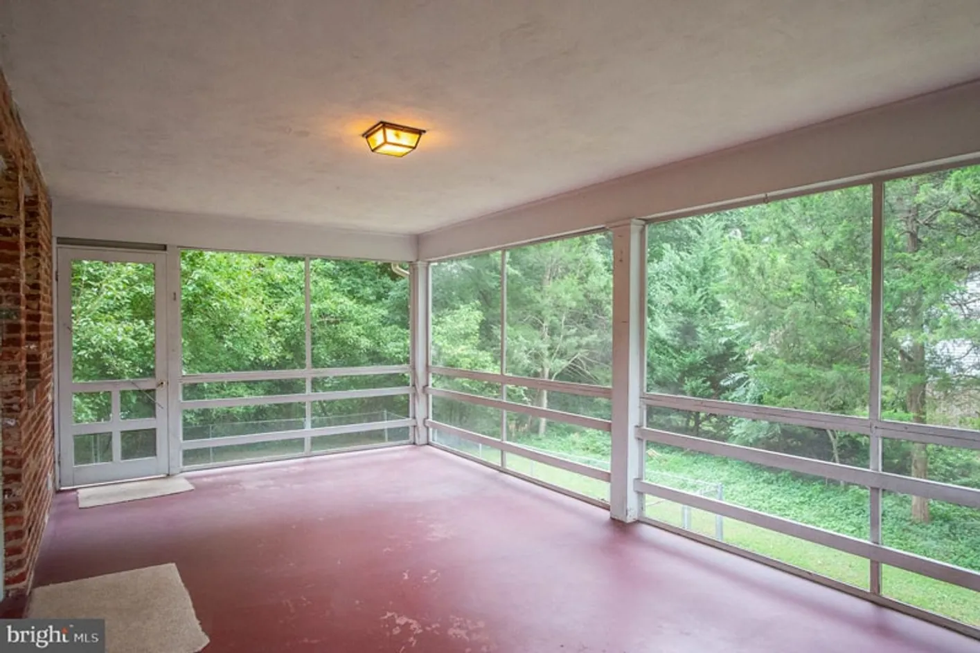 Three-Seasons Room
