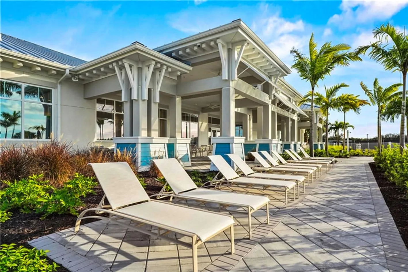Poolside Seating