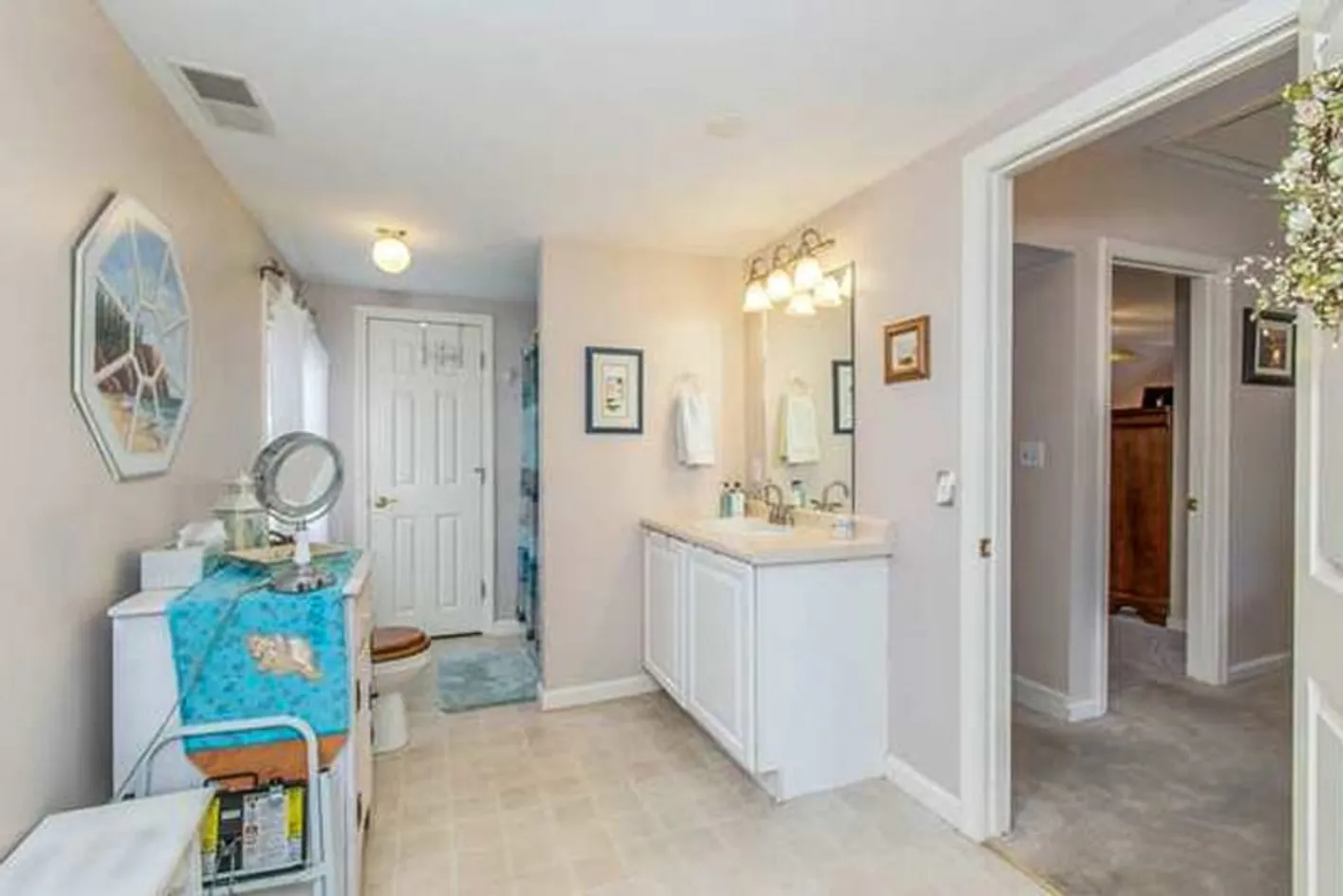 En-Suite Bathroom