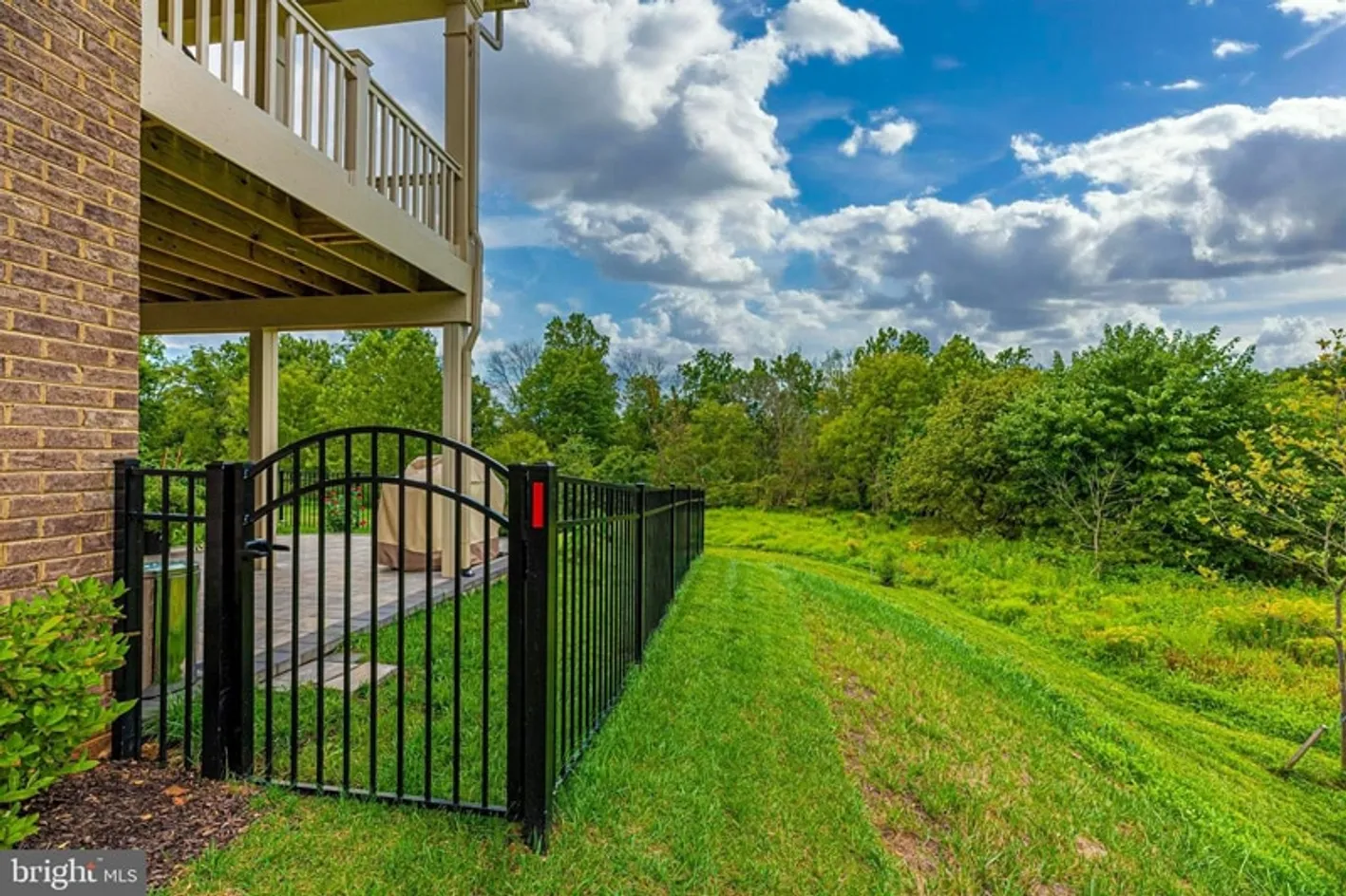 Gate