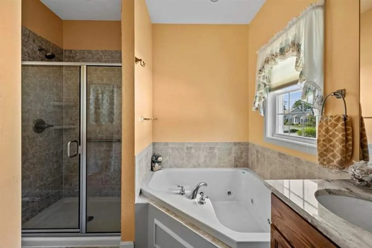 Bathtub