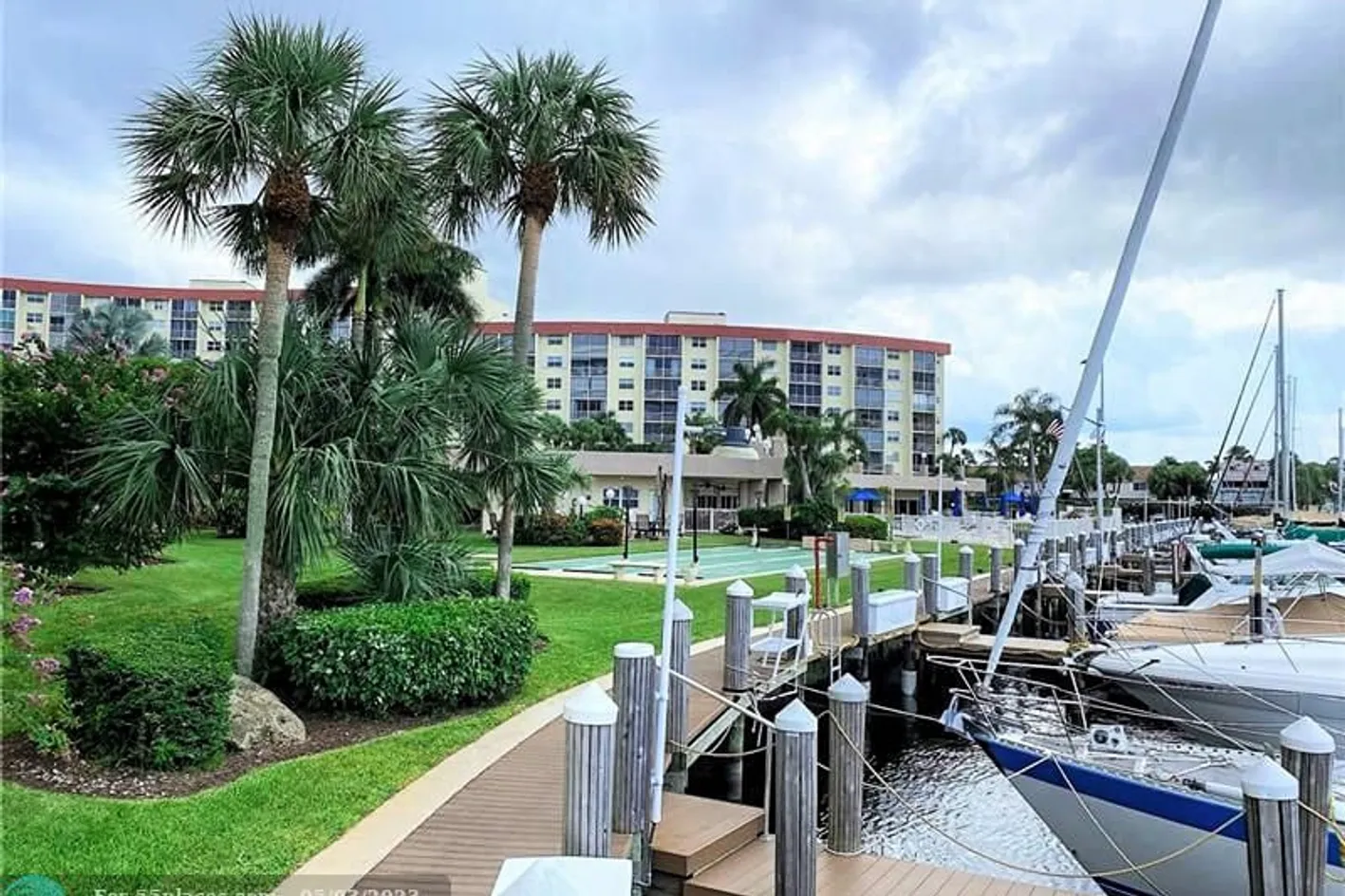Dock
