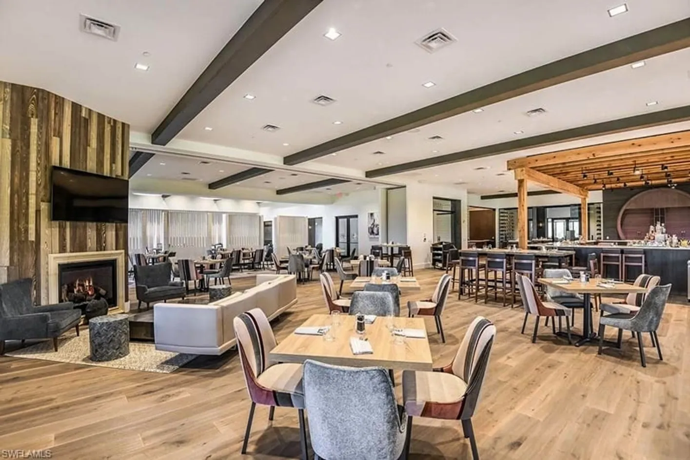Lounge and Bar