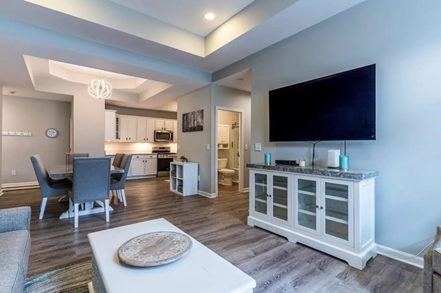Living & Dining Areas