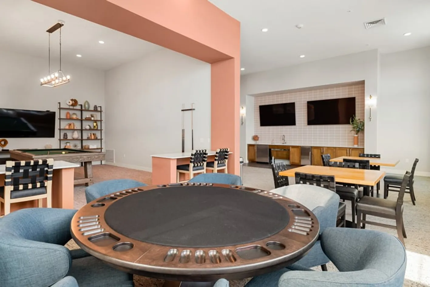 Poker Table