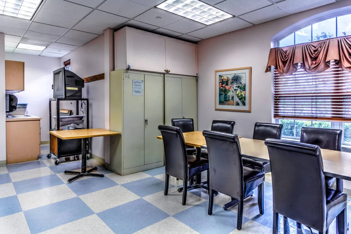 Arts & Crafts Room