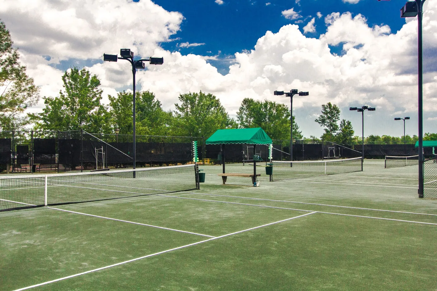 4 Tennis Courts