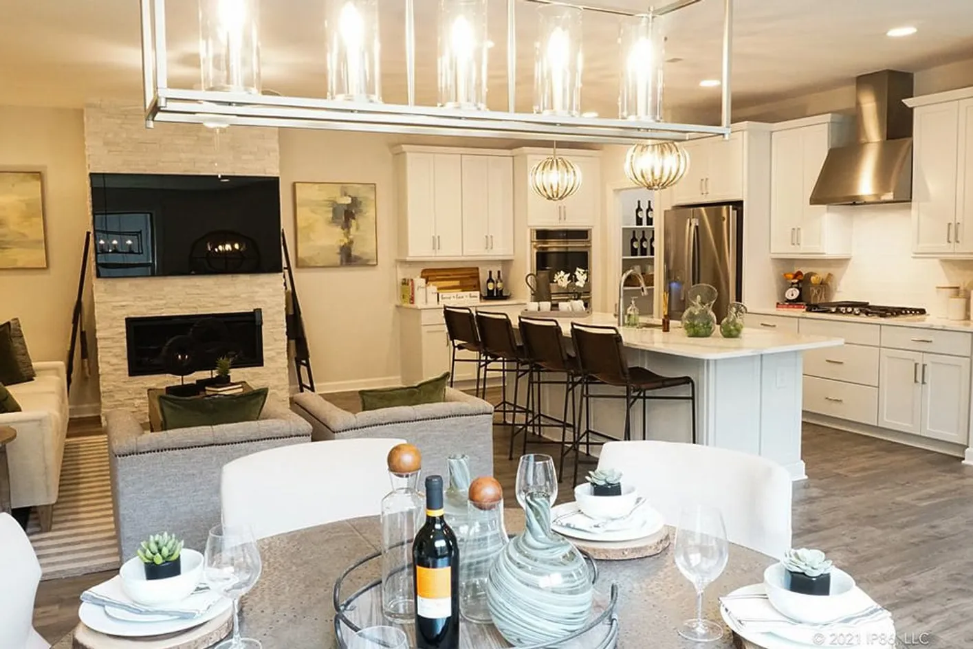 Mode Dining Area