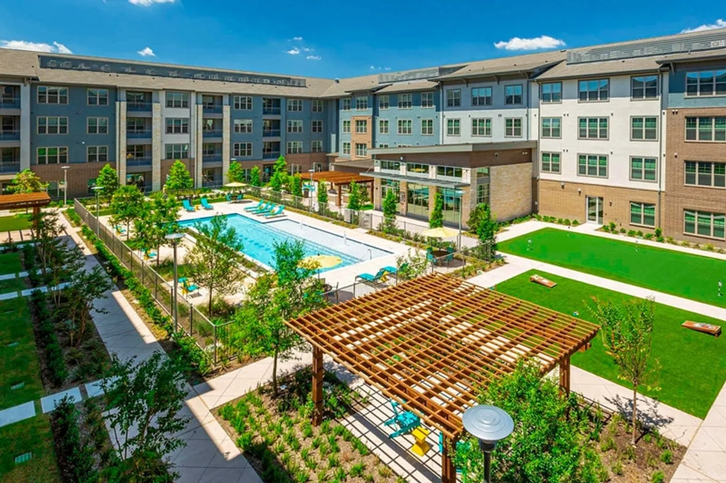 Courtyard Amenities