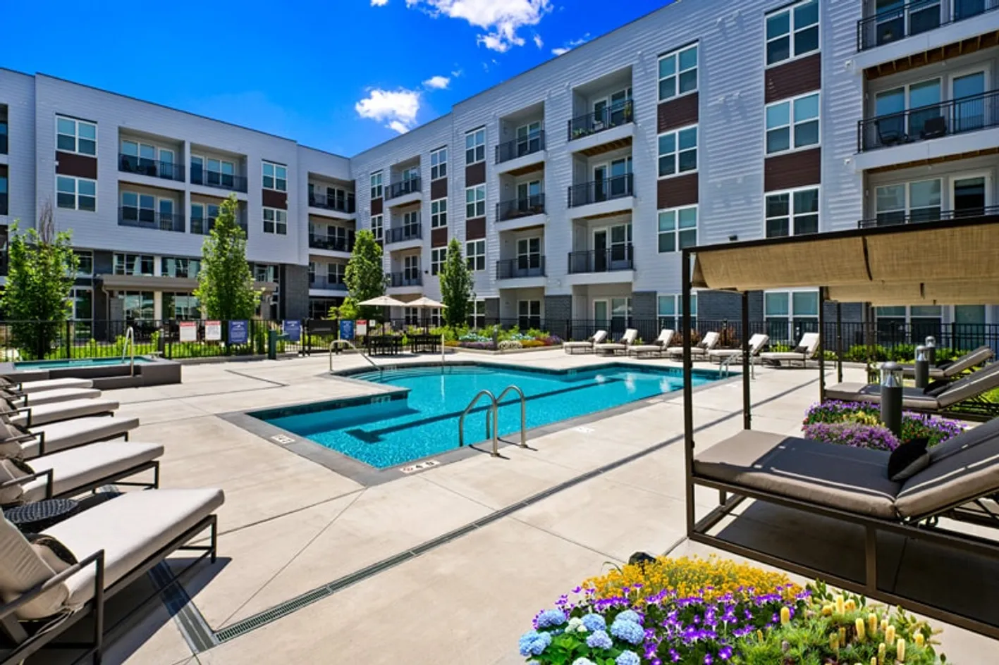 Poolside Seating