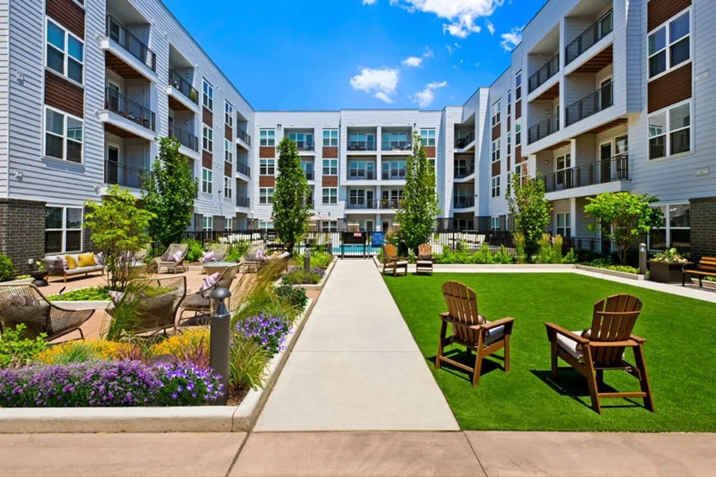 Courtyard Seating