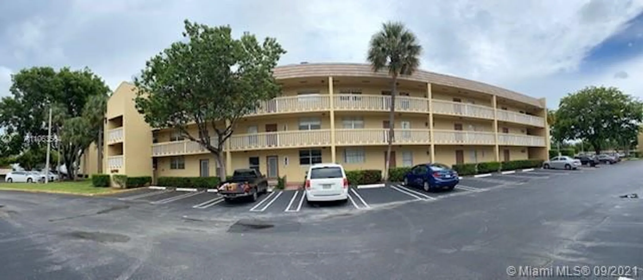 Bermuda Club Condominiums
