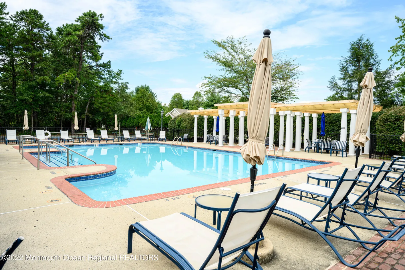 Leisure Ridge