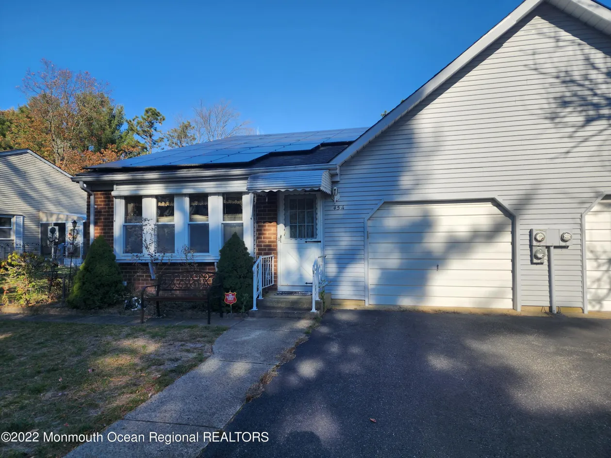Crestwood Village 5