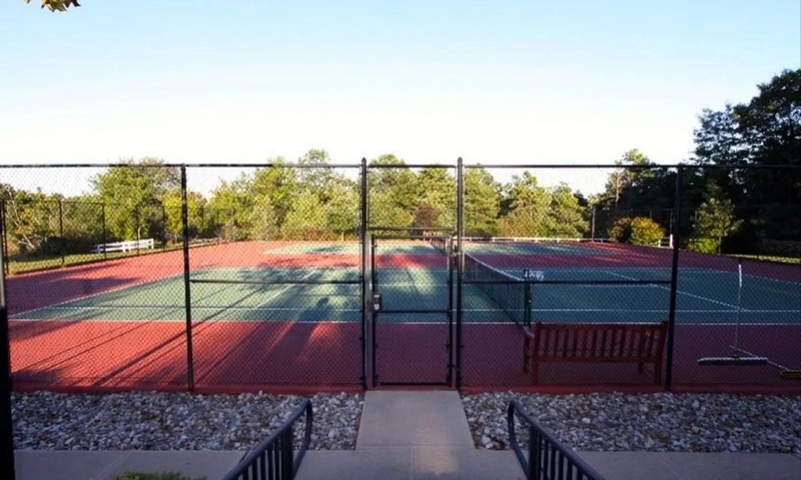 2 Tennis Courts