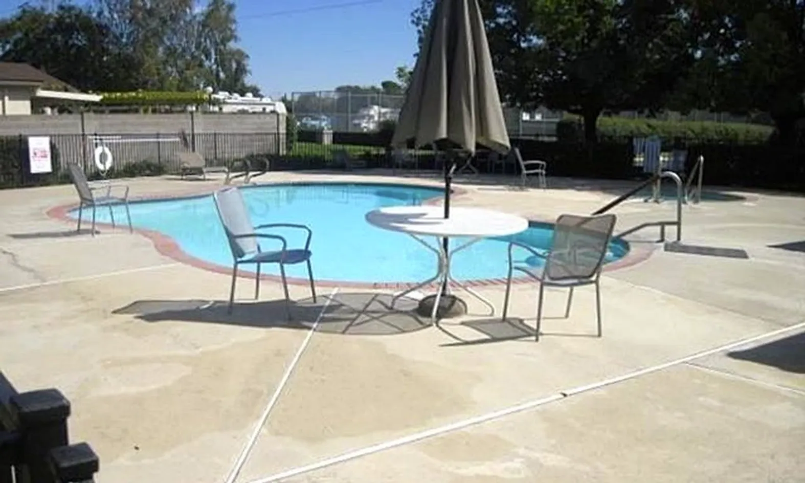 2 Outdoor Pools 