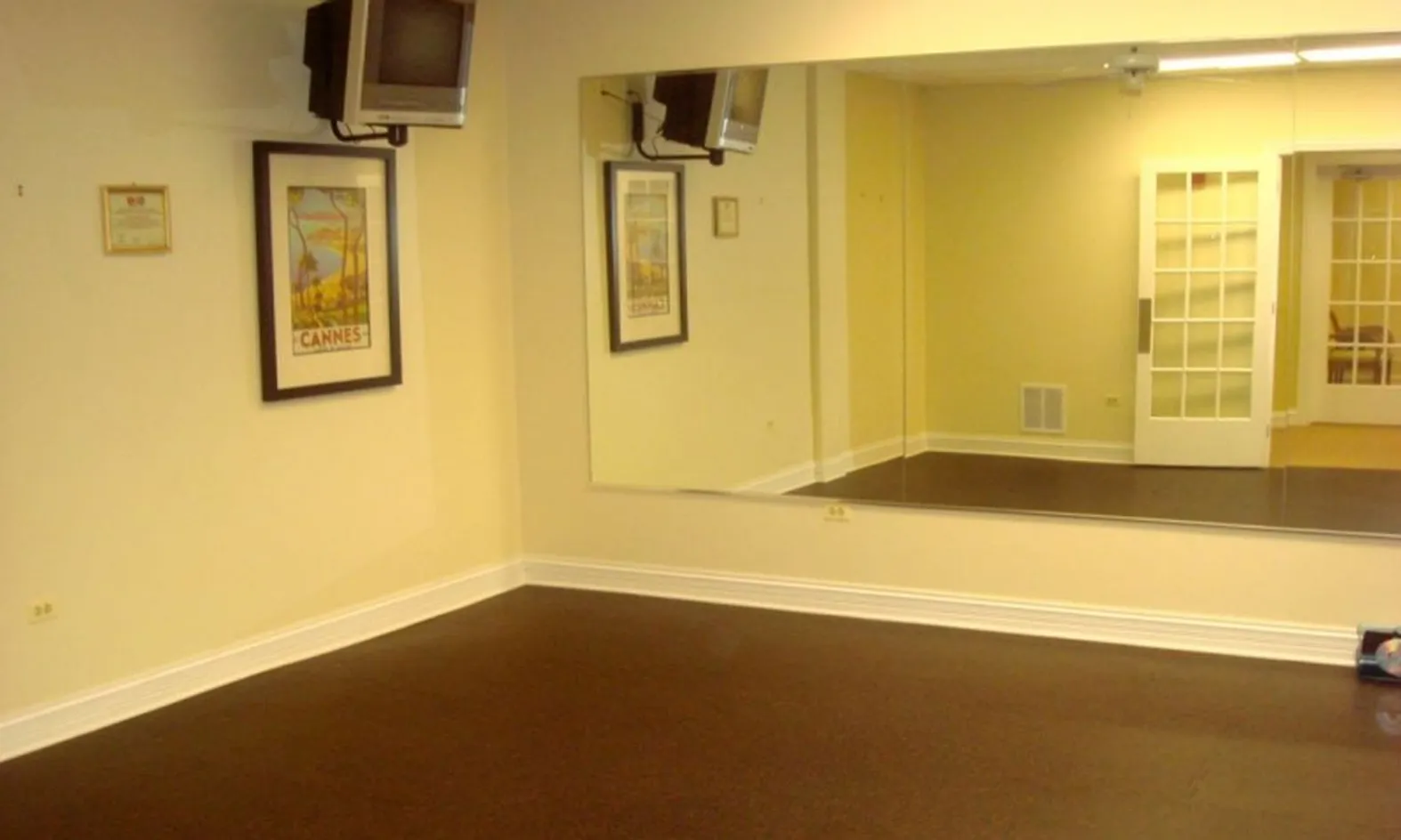 Aerobics & Dance Studio