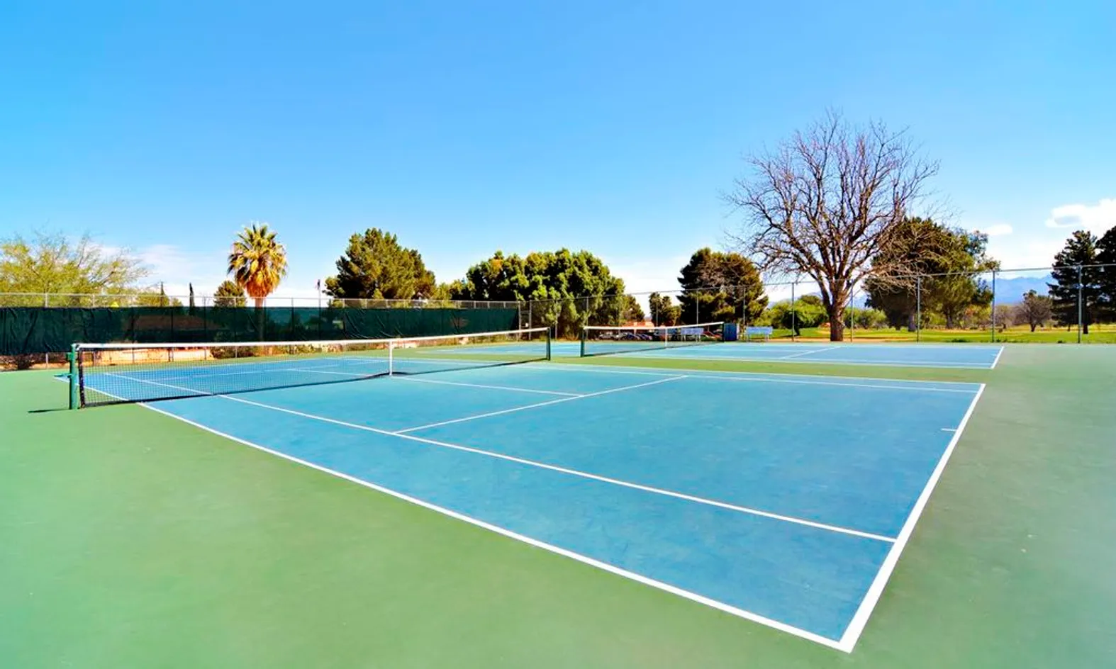 2 Tennis Courts