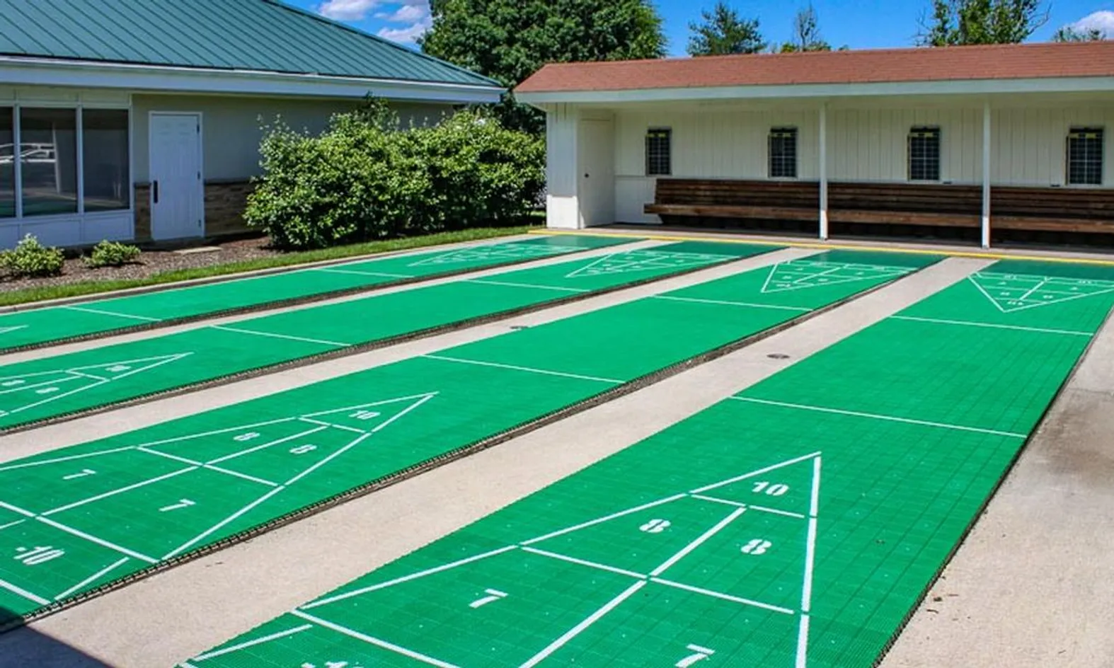 4 Shuffleboard Courts
