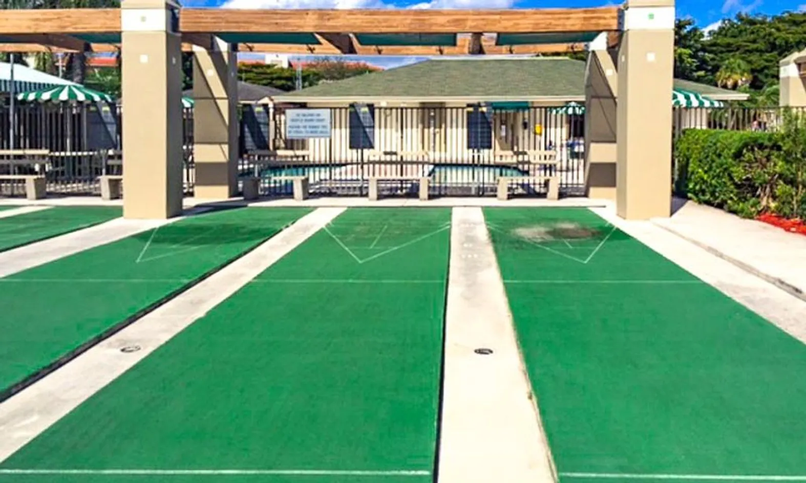 6 Shuffleboard Courts