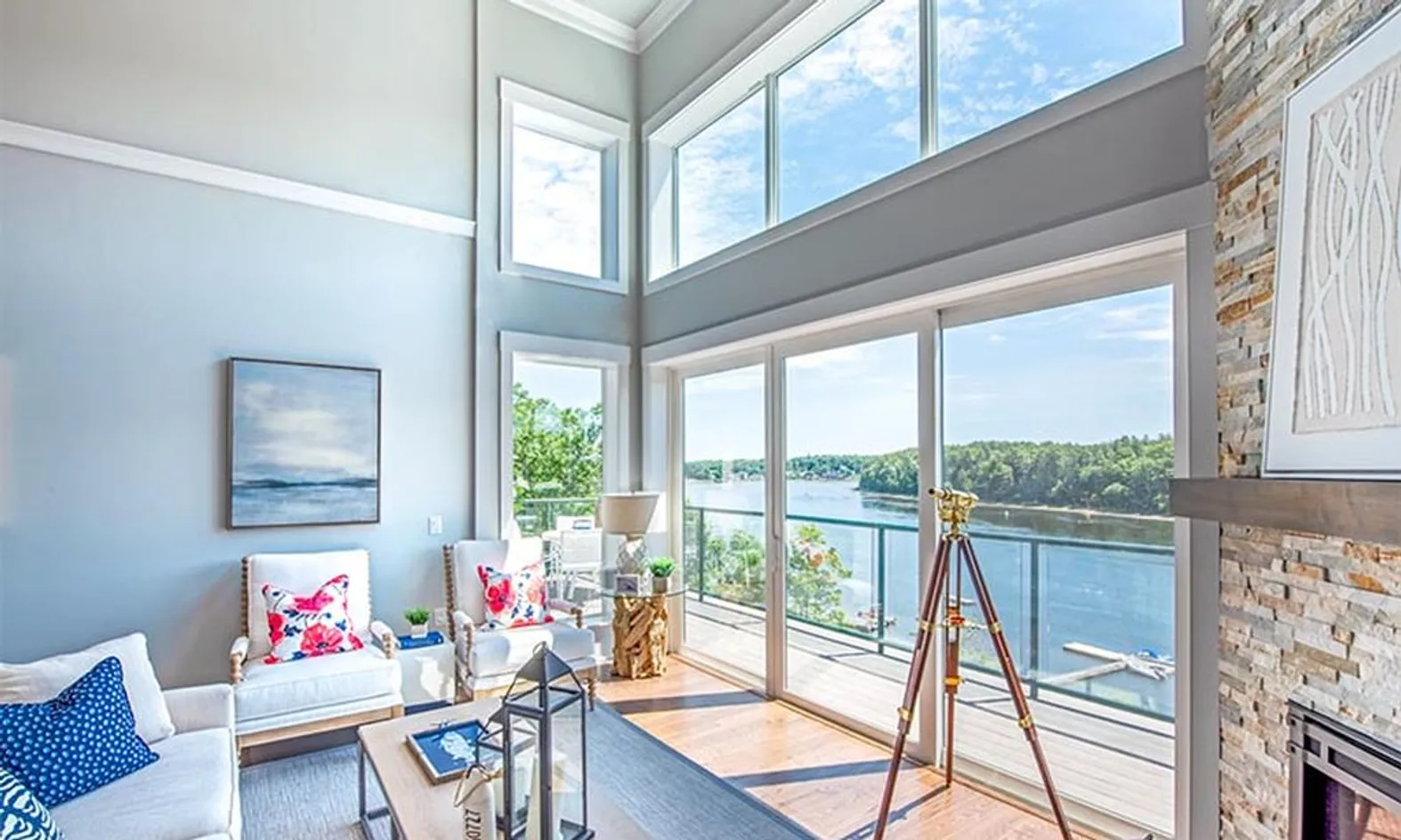 Model Balcony