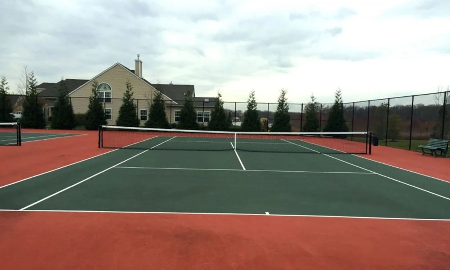 2 Tennis Courts
